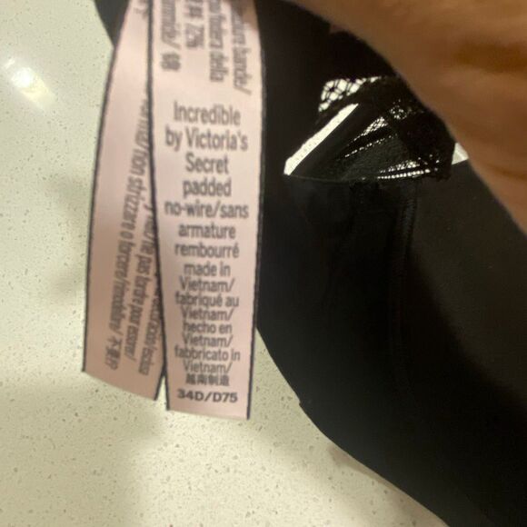 Victoria’s Secret bra incredible padded no wire bra size 34D - Picture 7 of 8